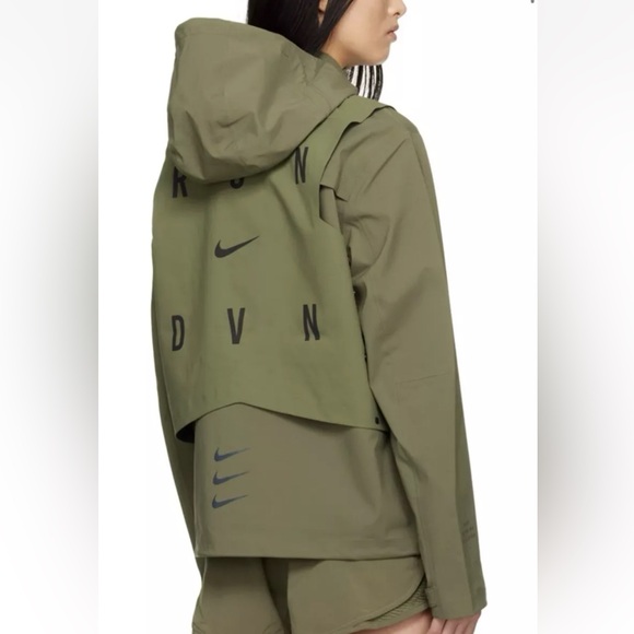 Nike Running Division Wind/Rain Jacket - Picture 3 of 14
